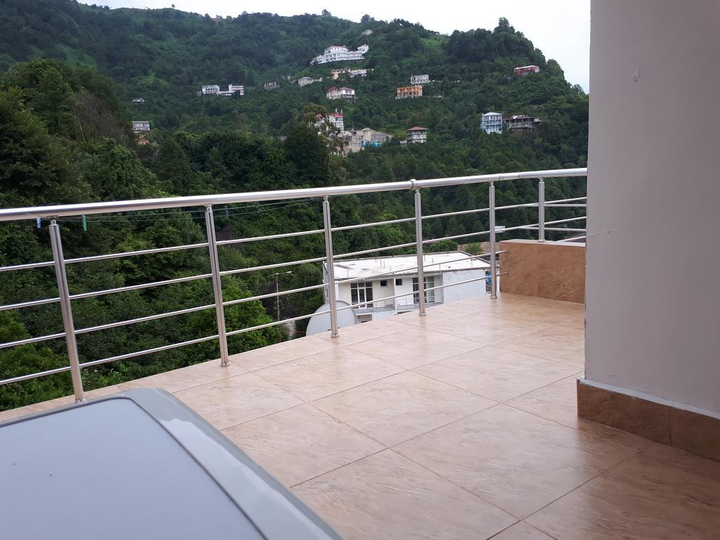 Hotel Rezo'S House Kwariati Exterior foto